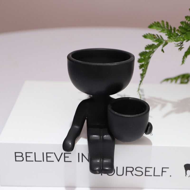 BELIVYA Charming Face-Shaped Ceramic Pot – Handcrafted Plant Holder